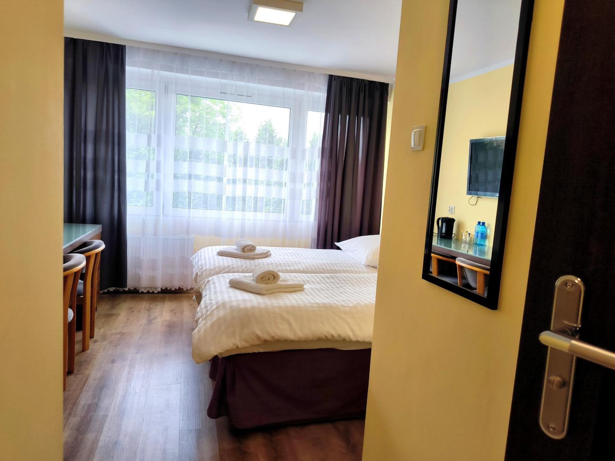 Arkadia Hotel Kielce Eksteriør billede